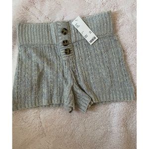 Urban Outfitters cable knit short Size S